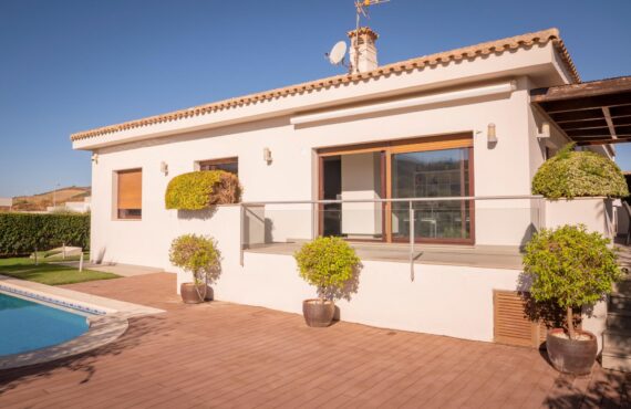 Casa en venta (ref. CV2028)