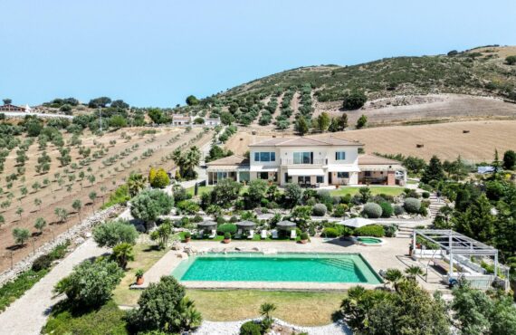 Casa en venta en Antequera (ref. CV2029)