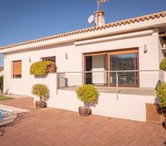Casa en venta (ref. CV2028)