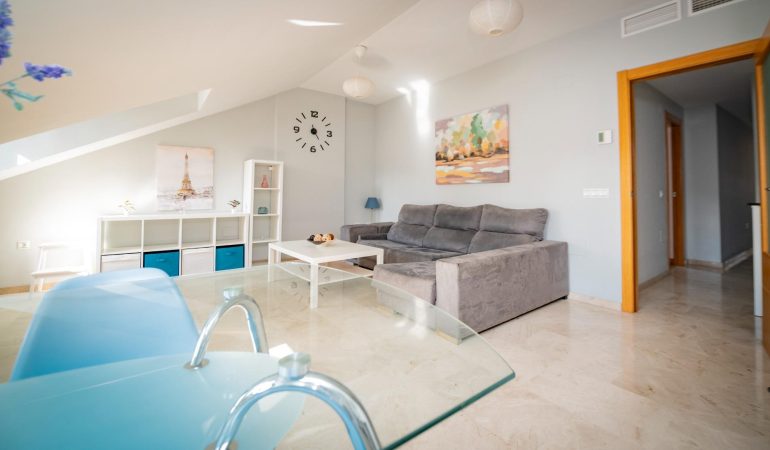 Quién compra vivienda en Antequera: perfiles y motivaciones